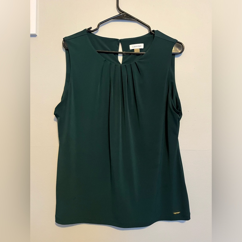 Calvin Klein - Green sleeveless top
